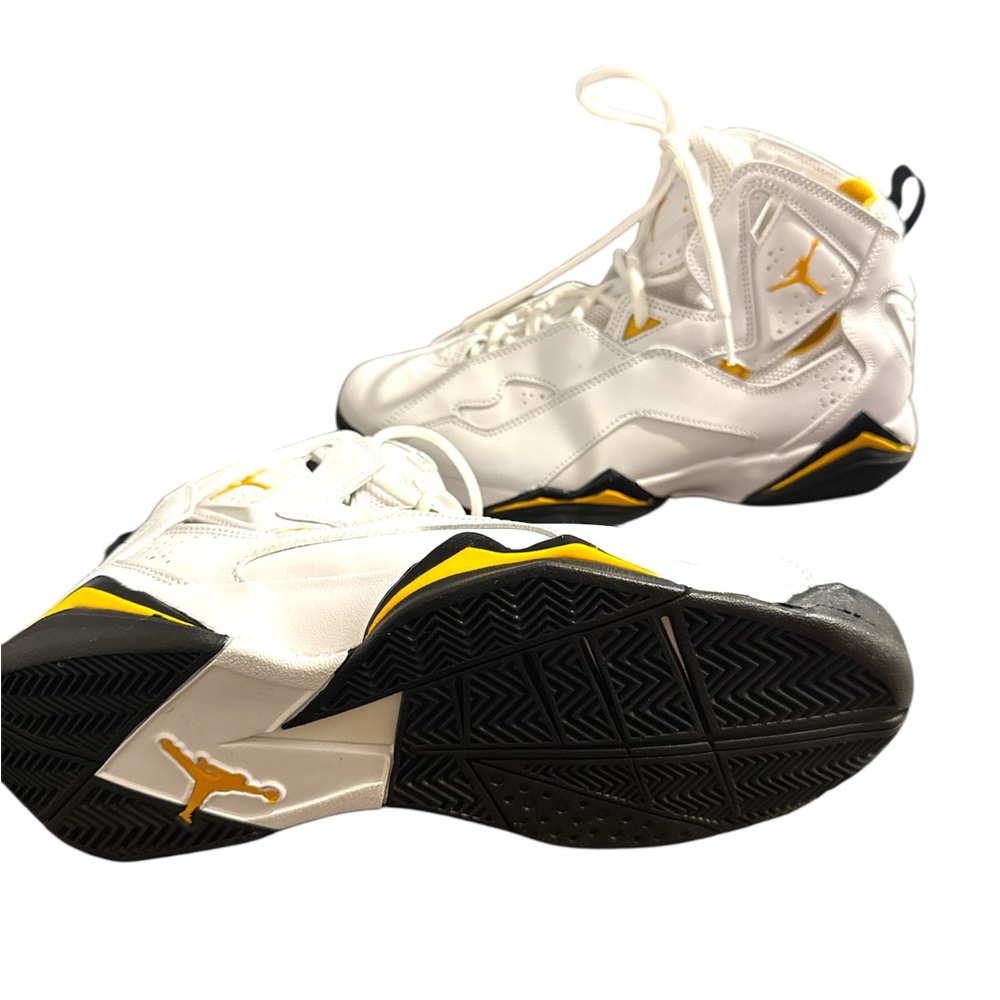 NIB Jordan True Flight high tops - Picture 3 of 6